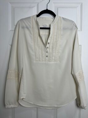 Chico’s Cream Lace-Accent Mandarin Collar Pleated Blouse